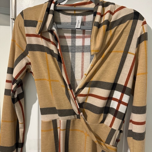 Plaid Long Sleeve Slim Fitted Belted Dress NWOT - Picture 5 of 9